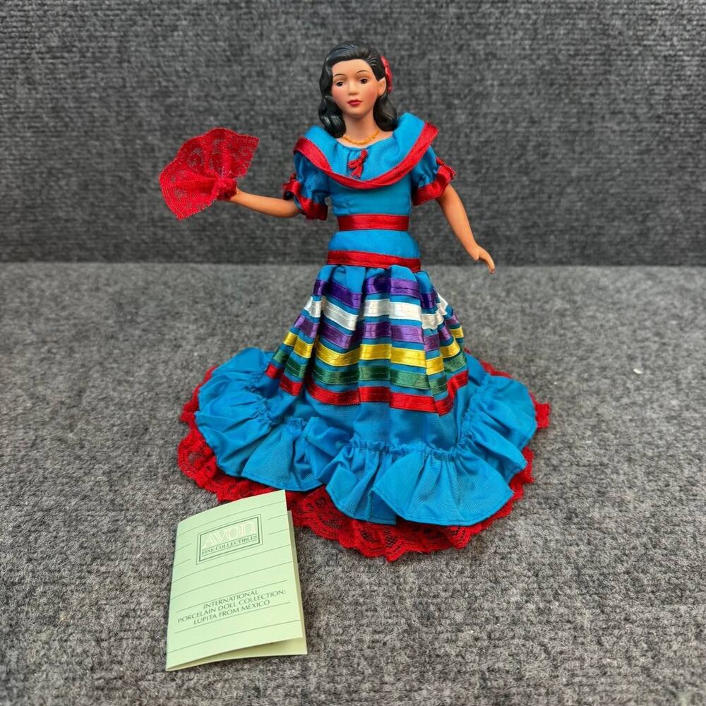 Avon International Doll Collection Lupita From Mexico Ceramic Doll 1990